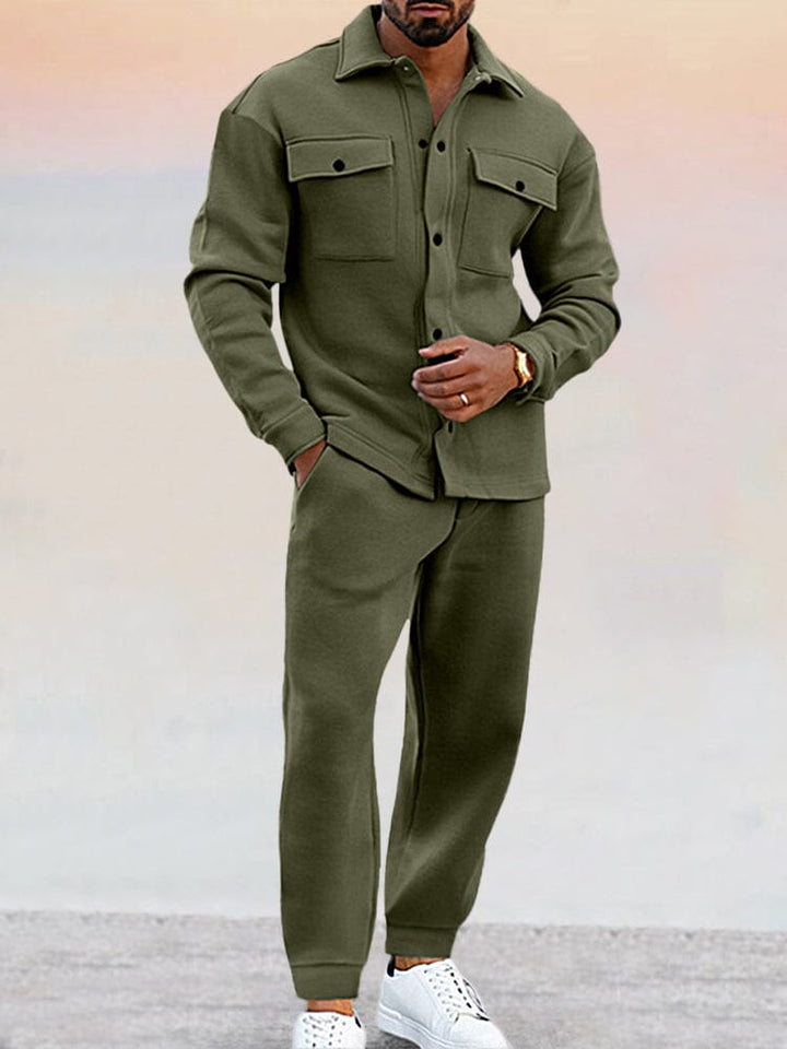Fashionable men's long sleeve top & jogger pants set, ideal for casual wear and athletic leisure.