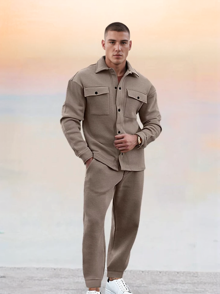 Men's versatile 2-piece casual outfit, featuring a stylish top and comfortable jogger pants.