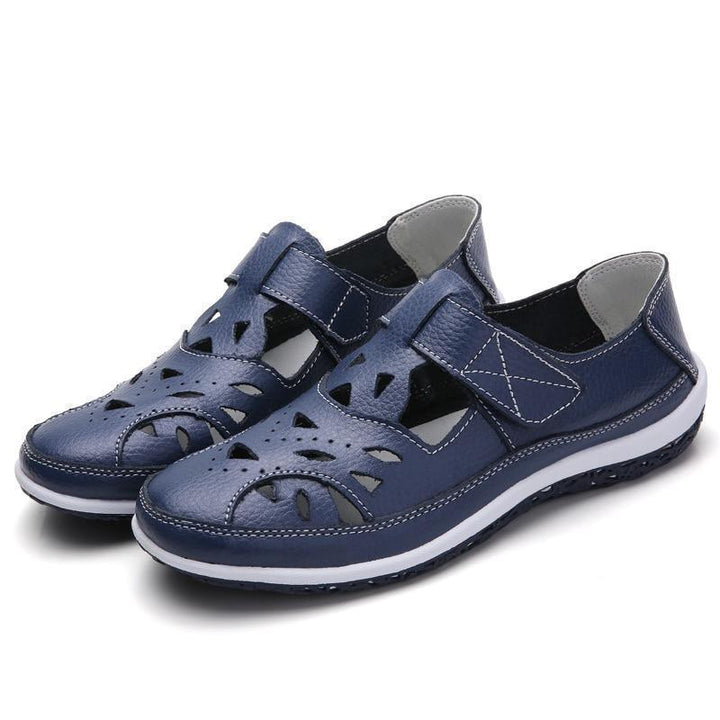 Summer women's closed-toe sandals, providing arch support for comfortable walking.