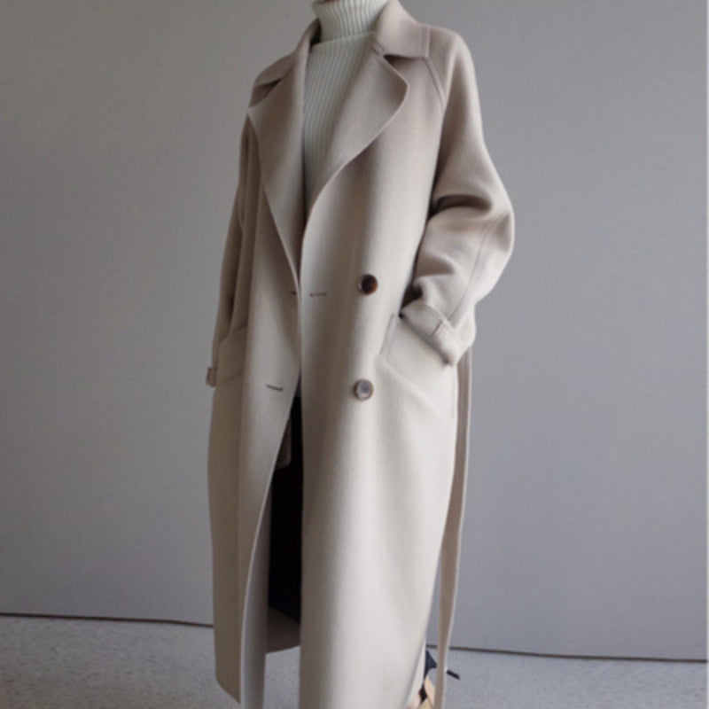 Warm women's longline wool jacket, Isabella model. Elegant fall fashion outerwear for stylish ladies.