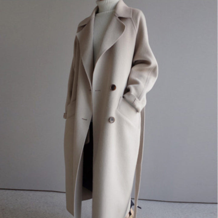 Warm women's longline wool jacket, Isabella model. Elegant fall fashion outerwear for stylish ladies.