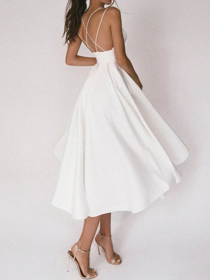 Sophisticated V-neck strapless evening gown, ideal for formal events, proms, or cocktail parties.