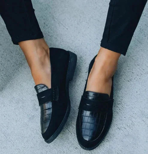 Women's supportive textured comfort loafers, perfect for everyday style and casual chic walking.