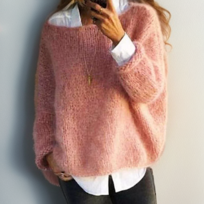 Women's cozy knit sweater in a relaxed fit, perfect for effortless winter style and everyday comfortable wear.