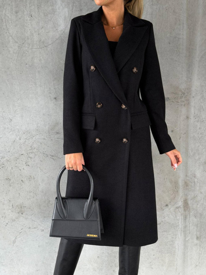 Sophisticated women's beige lightweight jacket, a classic tailored piece for elegant and comfortable fashion.