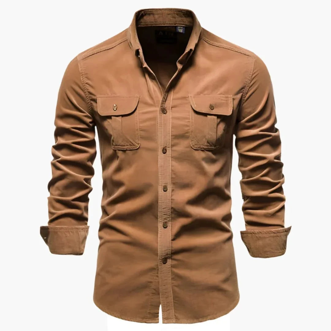 Casual men's long sleeve fishing shirt. Relaxed fit, button-down with pockets, perfect for outdoor activities.