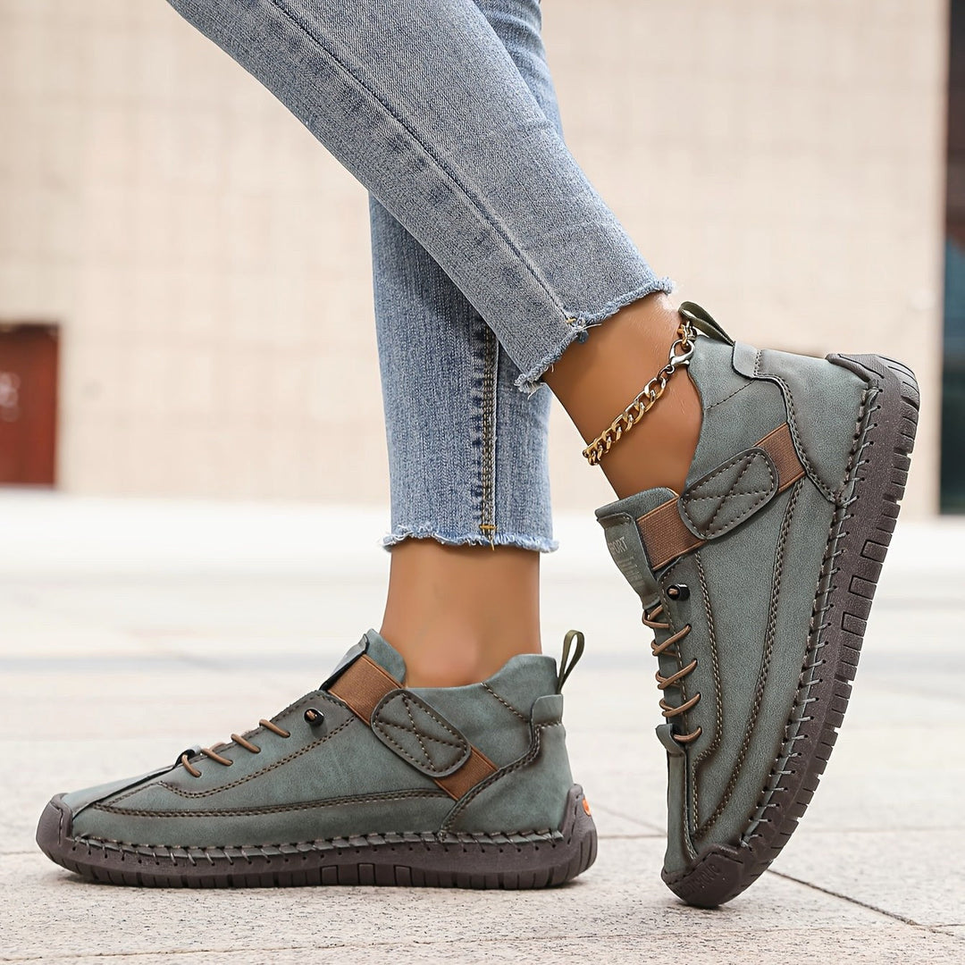 Women's orthopedic comfort sneakers with cushioned soles, ideal for walking and everyday wear.