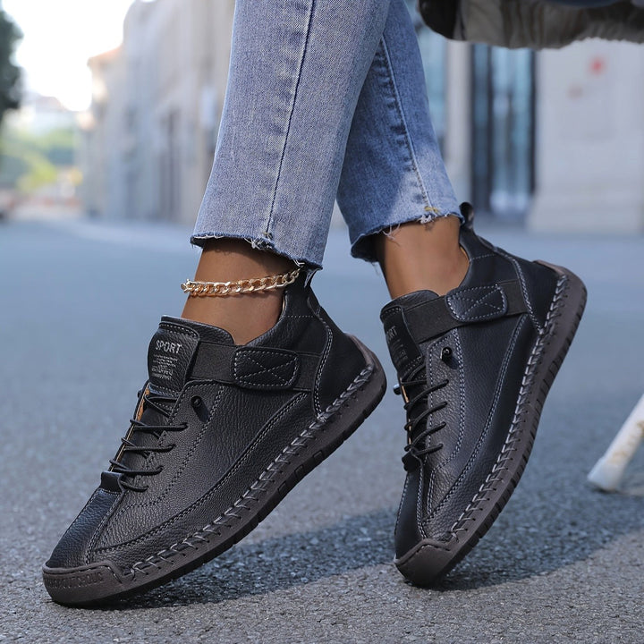 Breathable women's comfort shoes, perfect for daily wear, with orthopedic support and soft cushioning.