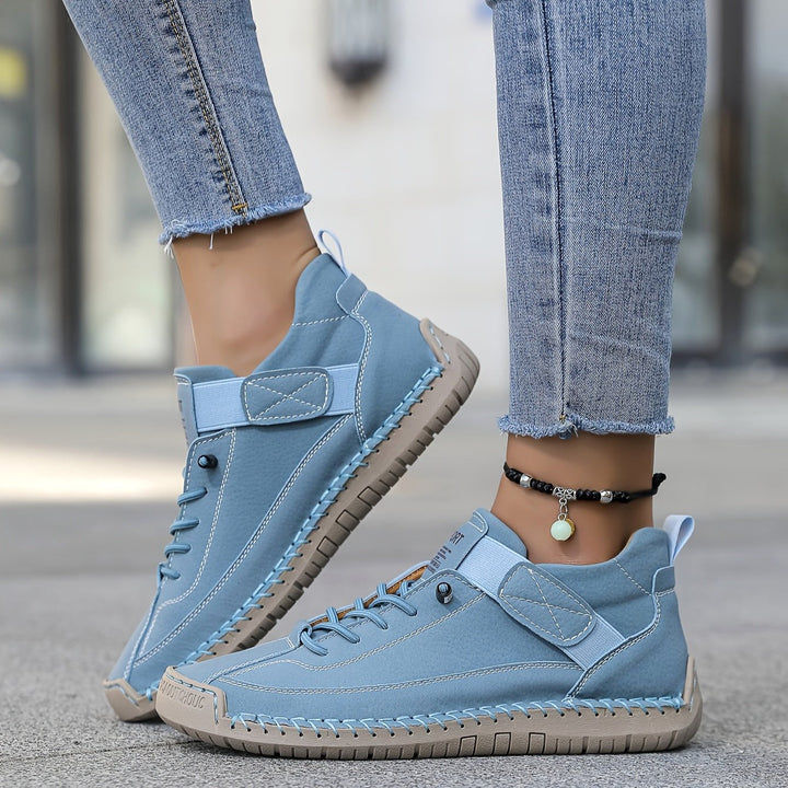 Orthopedic women's casual sneakers with advanced cushioning, offering comfort and support for daily walks.