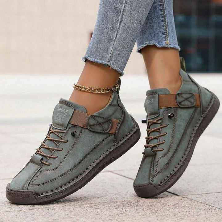 Stylish women's summer sneakers, featuring orthopedic support and cushioning for casual comfort.
