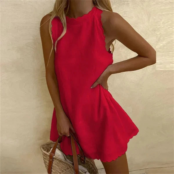 Comfortable women's summer dress: Karina Linen with a chic red cotton O-neck. Ideal for casual, everyday style.