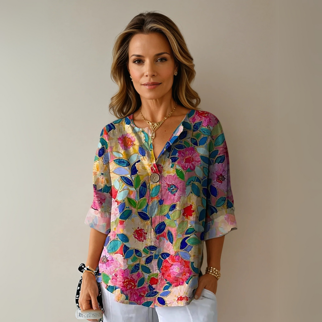 Chic women's floral print blouse with feminine charm and comfortable fit