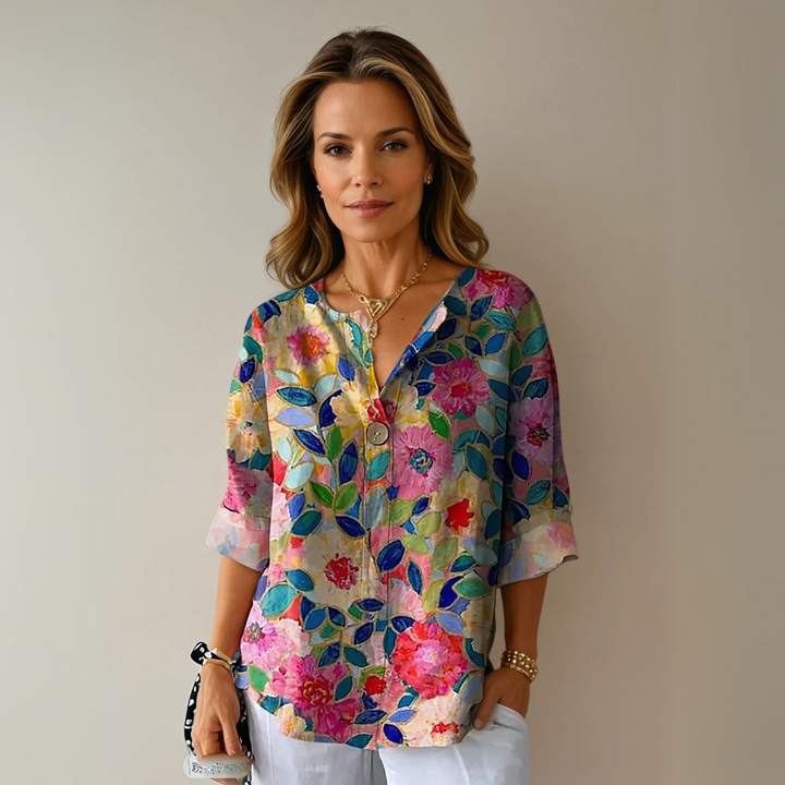 Chic women's floral print blouse with feminine charm and comfortable fit