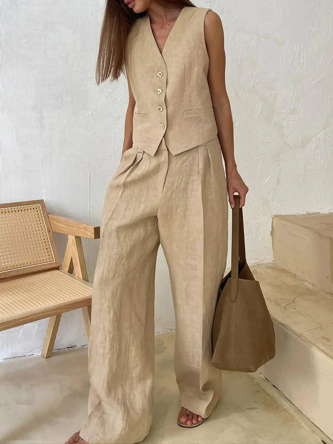 Fashionable black women's set crafted from soft, breathable cotton linen.