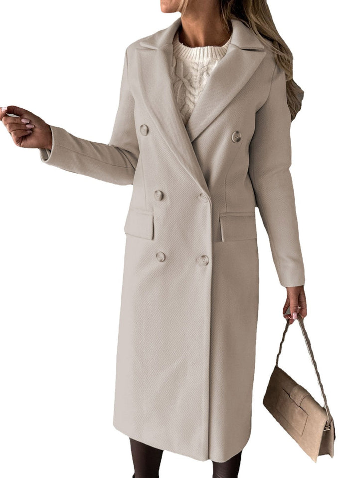 Black chic oversize women's winter jacket, perfect for keeping warm & fashionable in the city.