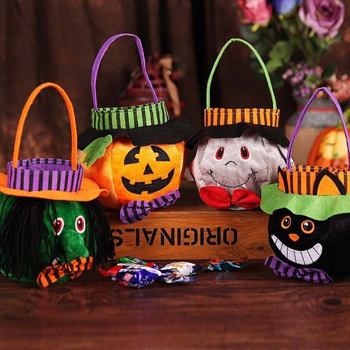 Kids' Halloween treat bag, perfect for trick-or-treating fun. Collect candy in this festive party favor.