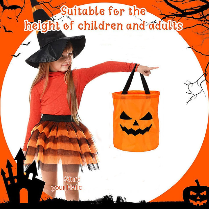 Kids' 3D pumpkin trick-or-treat bag, perfect for Halloween candy collection and festive fun. Durable tote for children.
