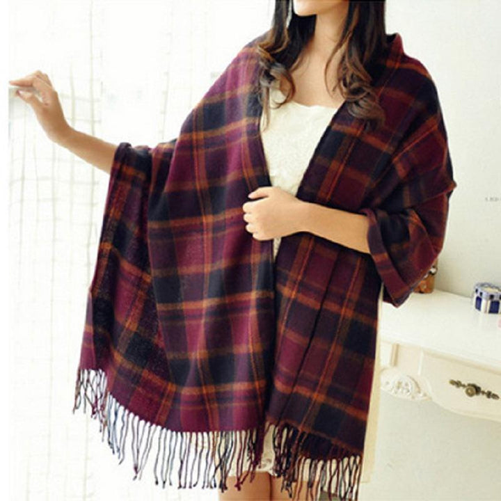 Stay warm with this soft women's cashmere scarf, a chic cold weather accessory.