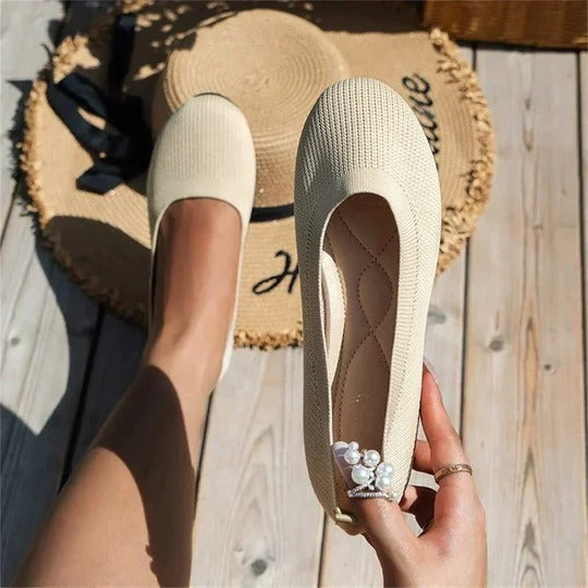 Casual women's round toe slip-on ballet flats, offering comfort and style for everyday ladies' footwear.