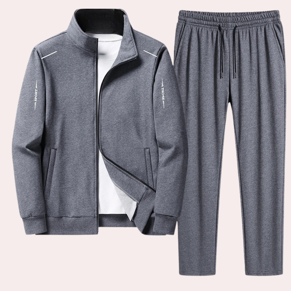 Modern Owen men's tracksuit, designed for superior comfort and style. A fashionable men's casual outfit choice.