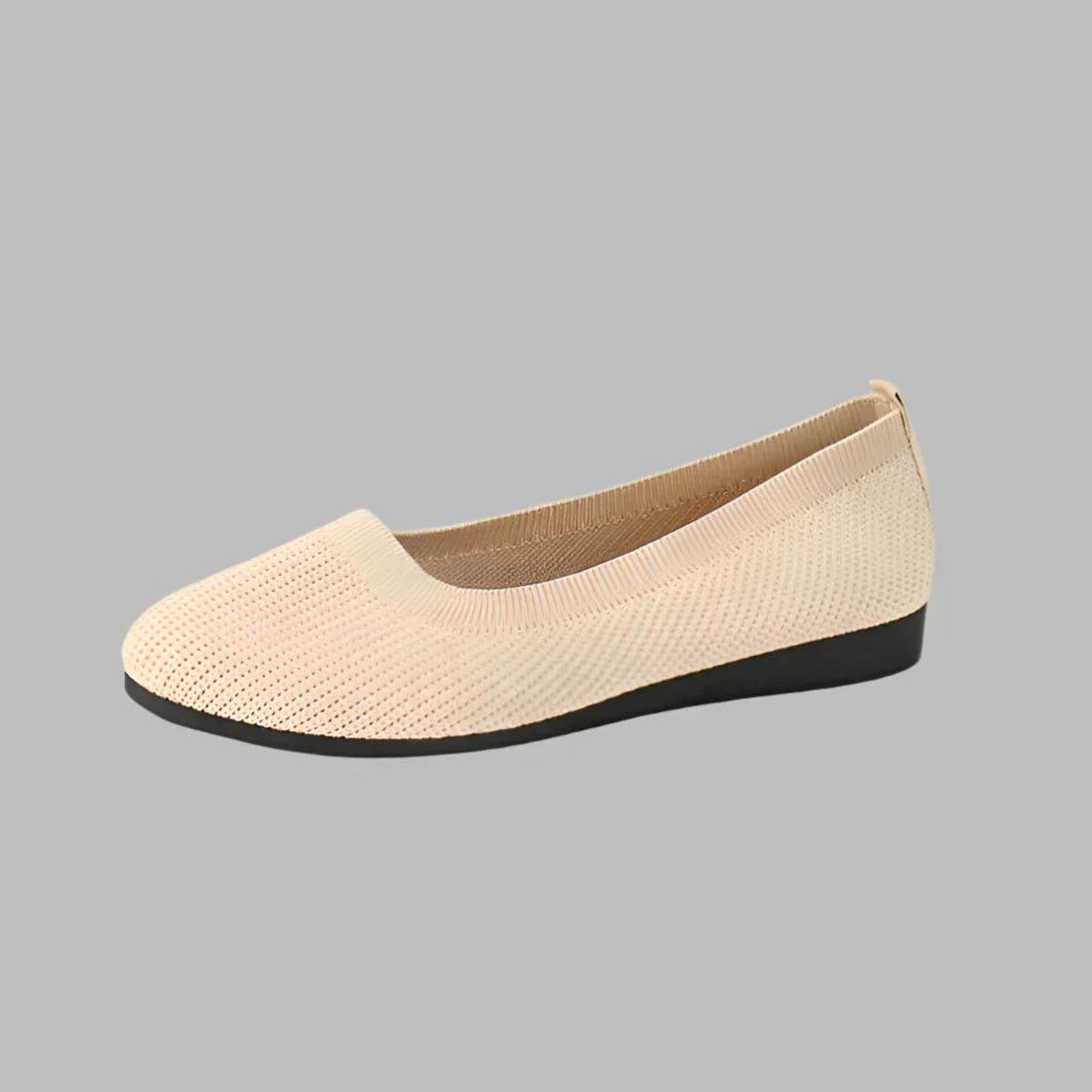 Stylish women's comfort shoes with orthopedic support, ideal for walking & everyday activities, lightweight design.