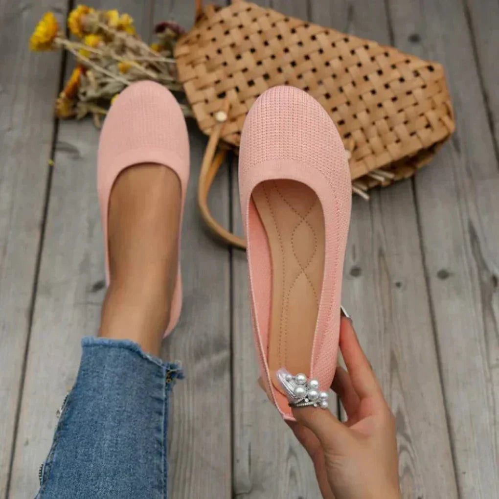 Breathable women's summer shoes, perfect for walking, with orthopedic comfort and a lightweight, supportive design.