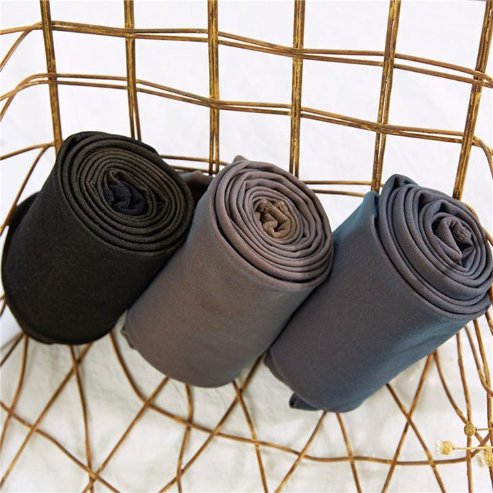 Soft, stretchy women's winter tights, high-waisted for ultimate comfort & a flattering silhouette. Cozy & warm.