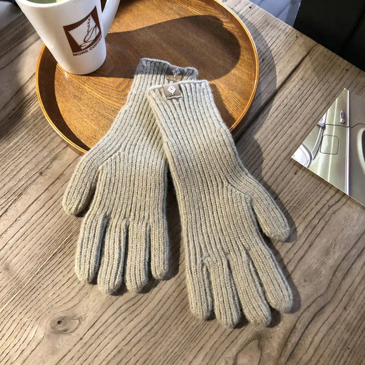 Keep warm with these women's soft cotton touchscreen gloves, essential cold weather fashion.