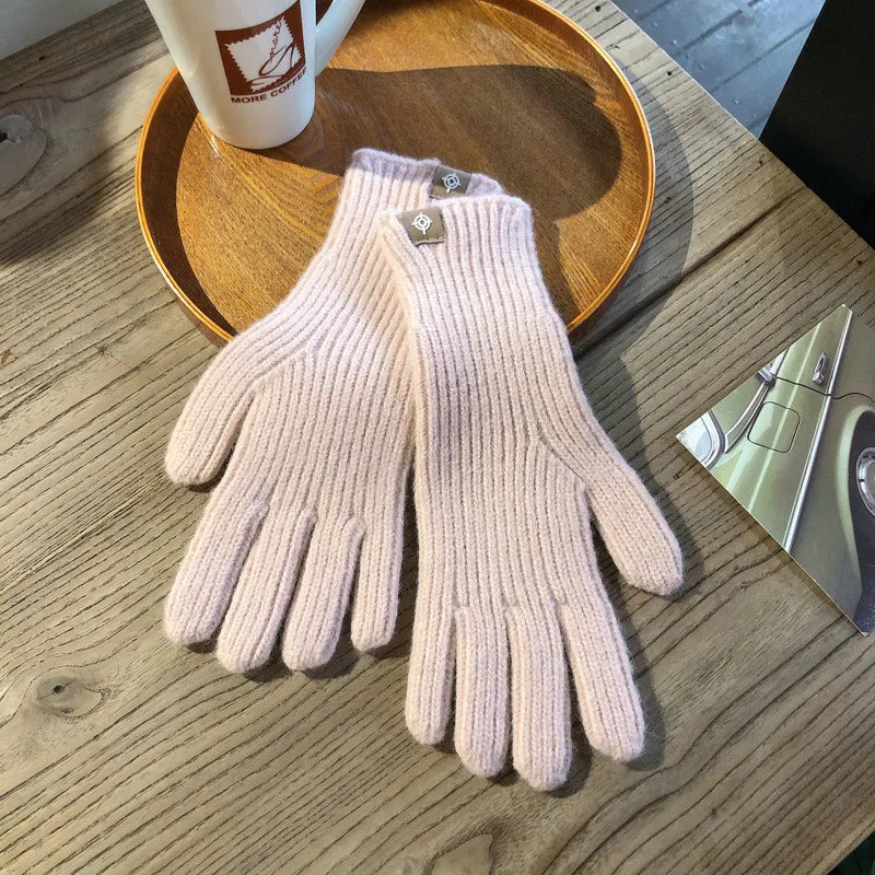 Durable women's winter gloves with soft touch and full touchscreen functionality.