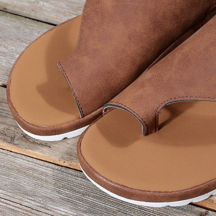 Durable women's bunion sandals, wide toe box, back strap, and excellent arch support for active women.