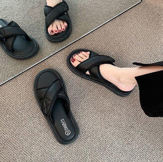 Stylish wide women's bunion relief flip-flops, perfect summer sandals for comfort & support.