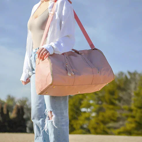 Elegant PU leather duffel bag for business trips, keeps clothes wrinkle-free, perfect for stylish travelers.