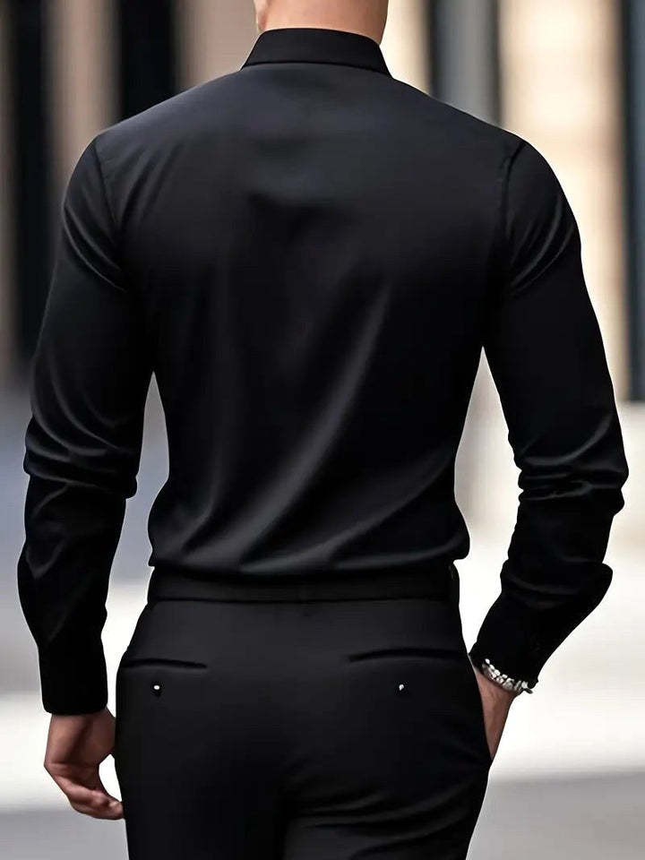 Classic men's slim-fit long-sleeve shirt, breathable and modern for versatile everyday fashion.