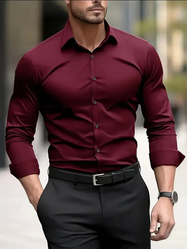 Breathable men's long-sleeve slim-fit shirt, a modern top for comfortable everyday fashion.