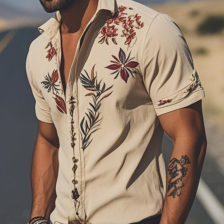 Versatile men's floral print short-sleeve western shirt. Relaxed fit, perfect casual wear for any summer occasion.