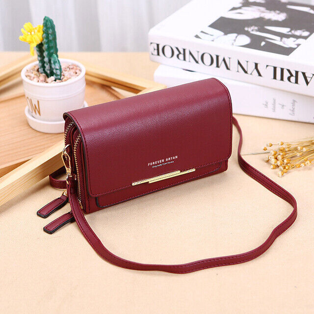 Versatile women's crossbody wallet bag in PU leather, ideal for everyday use.