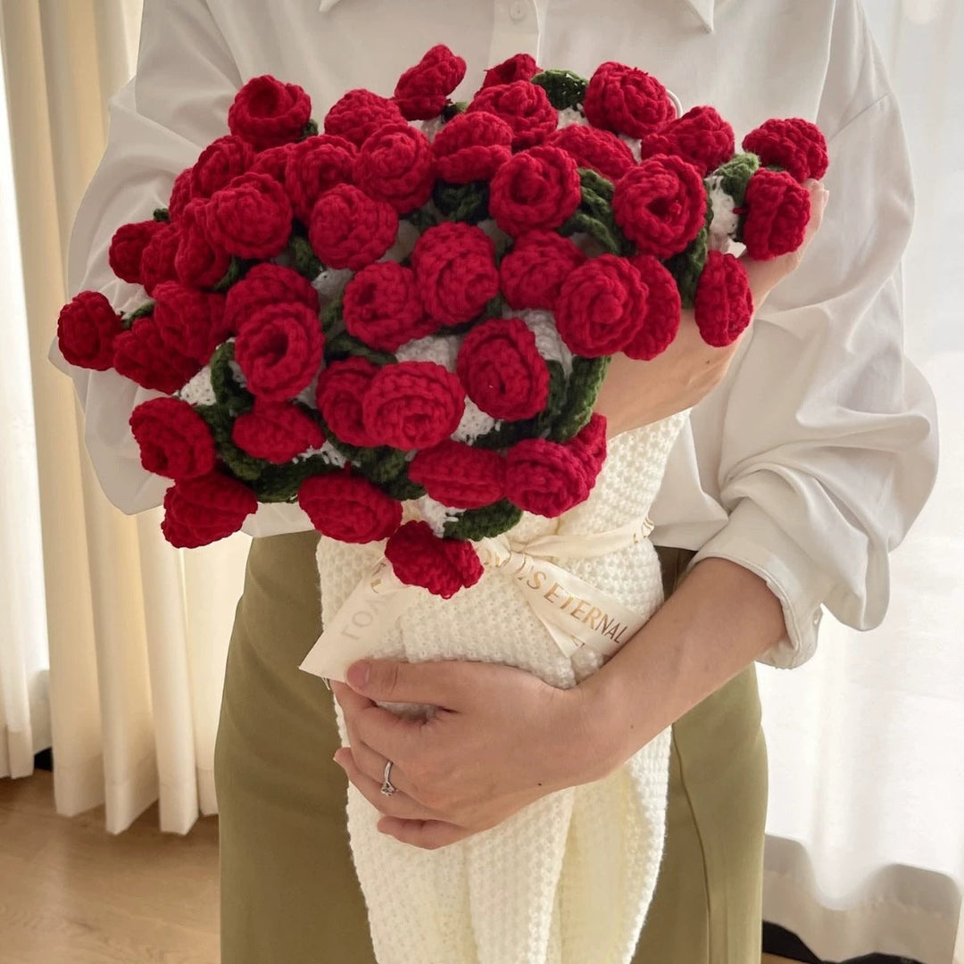 Comfortable & stylish floral rose bouquet throw, perfect for cozying up your living space.