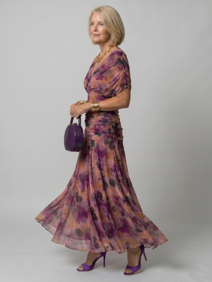 Comfortable women's off-shoulder flow midi dress, draped neckline, ideal for versatile fashion.