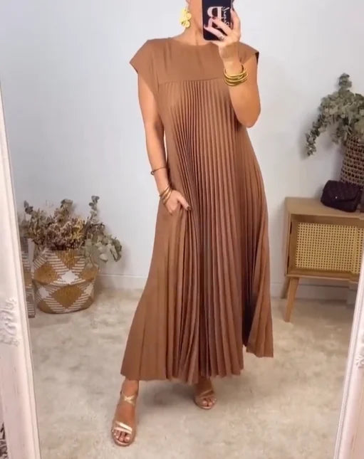Women's Pleated Maxi Dress