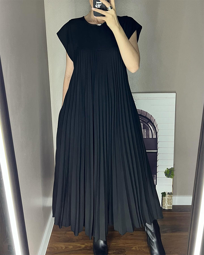 Women's Pleated Maxi Dress