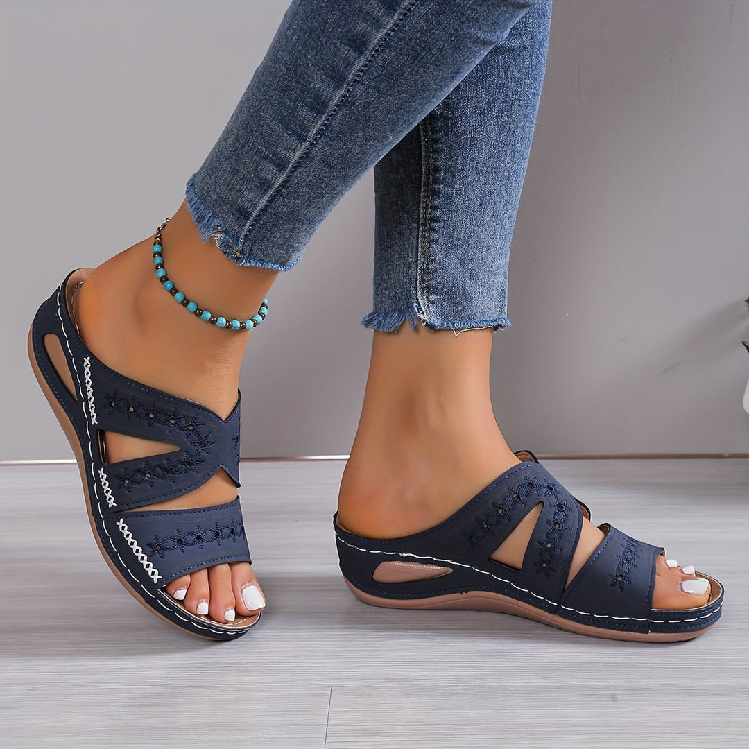 Women's orthopedic sandals, offering ultimate comfort & support for effective pain relief.