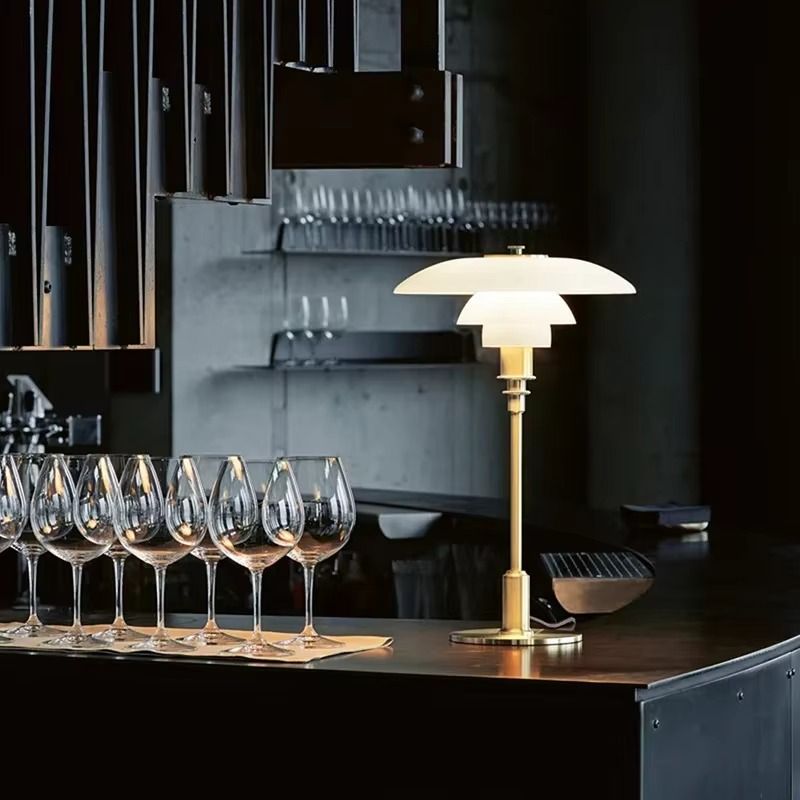 Sleek LED desk lamp, embodying nordic design for modern home lighting and decor.