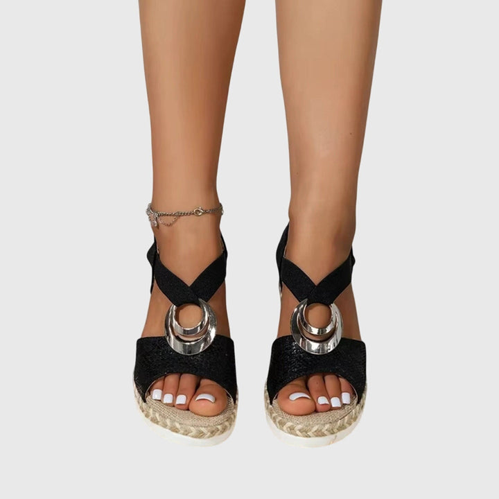 Everyday women's walking sandals with excellent arch support, ensuring ultimate foot comfort and style.