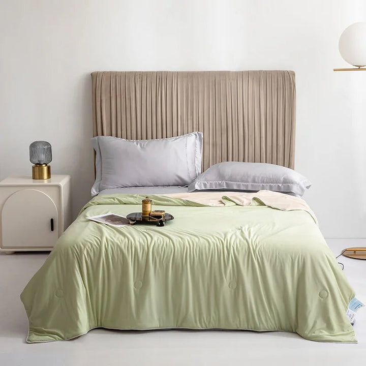 Lightweight summer cooling blanket, double-sided for ultimate comfort & refreshing sleep.
