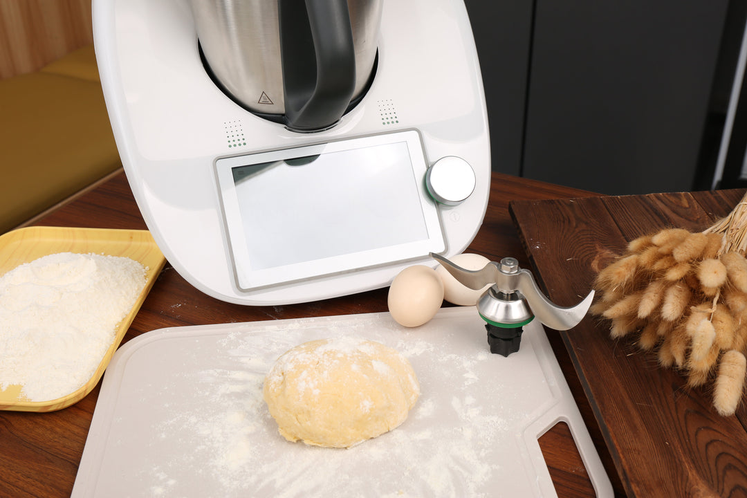 Specialized Thermomix Dough Knife culinary tool, designed for quick kneading and thorough mixing in TM31, TM5, TM6.