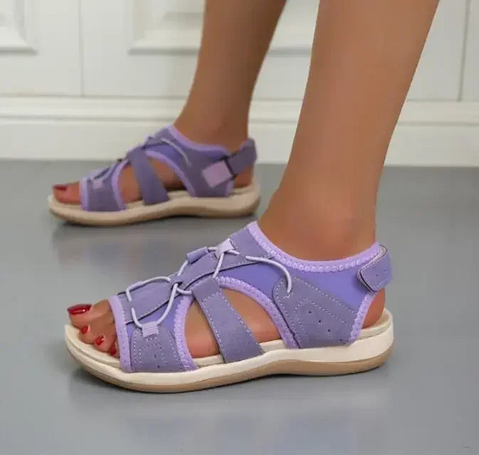 Vacation sandals for women: comfortable, stylish, with adjustable arch support for long walks.