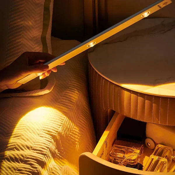 Easy install wireless LED bar, perfect as a closet light or hallway light.