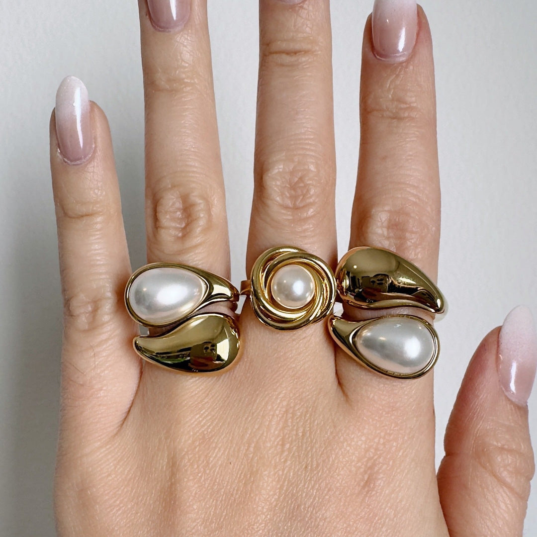 Elegant women's amber & pearl style statement ring. Vintage fashion accessory, classic gift for her.