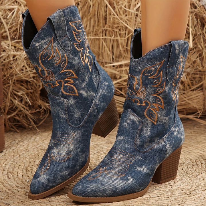Comfortable & stylish women's embroidered wide-calf cowboy boots, perfect for versatile western fashion.