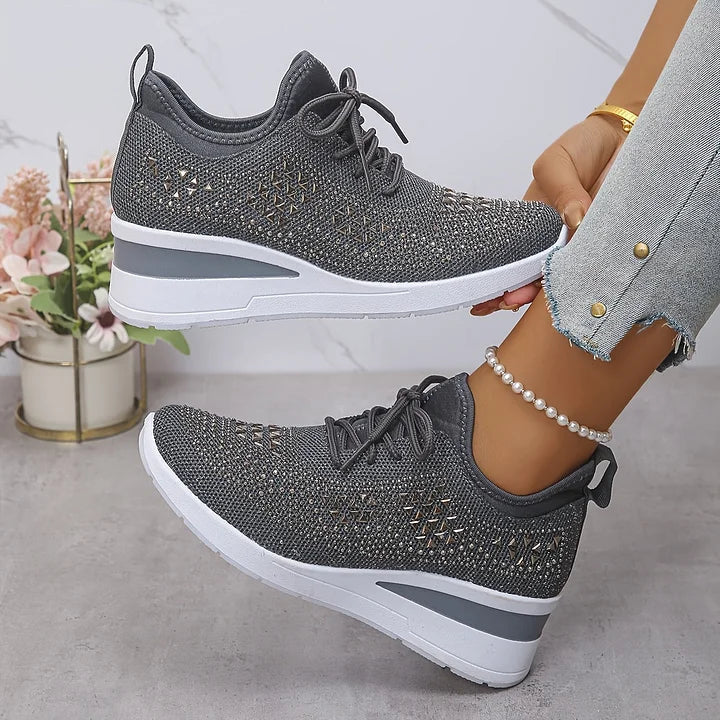 Cushioned ergonomic women's shoes, ideal for comfortable daily walking & orthopedic foot support.